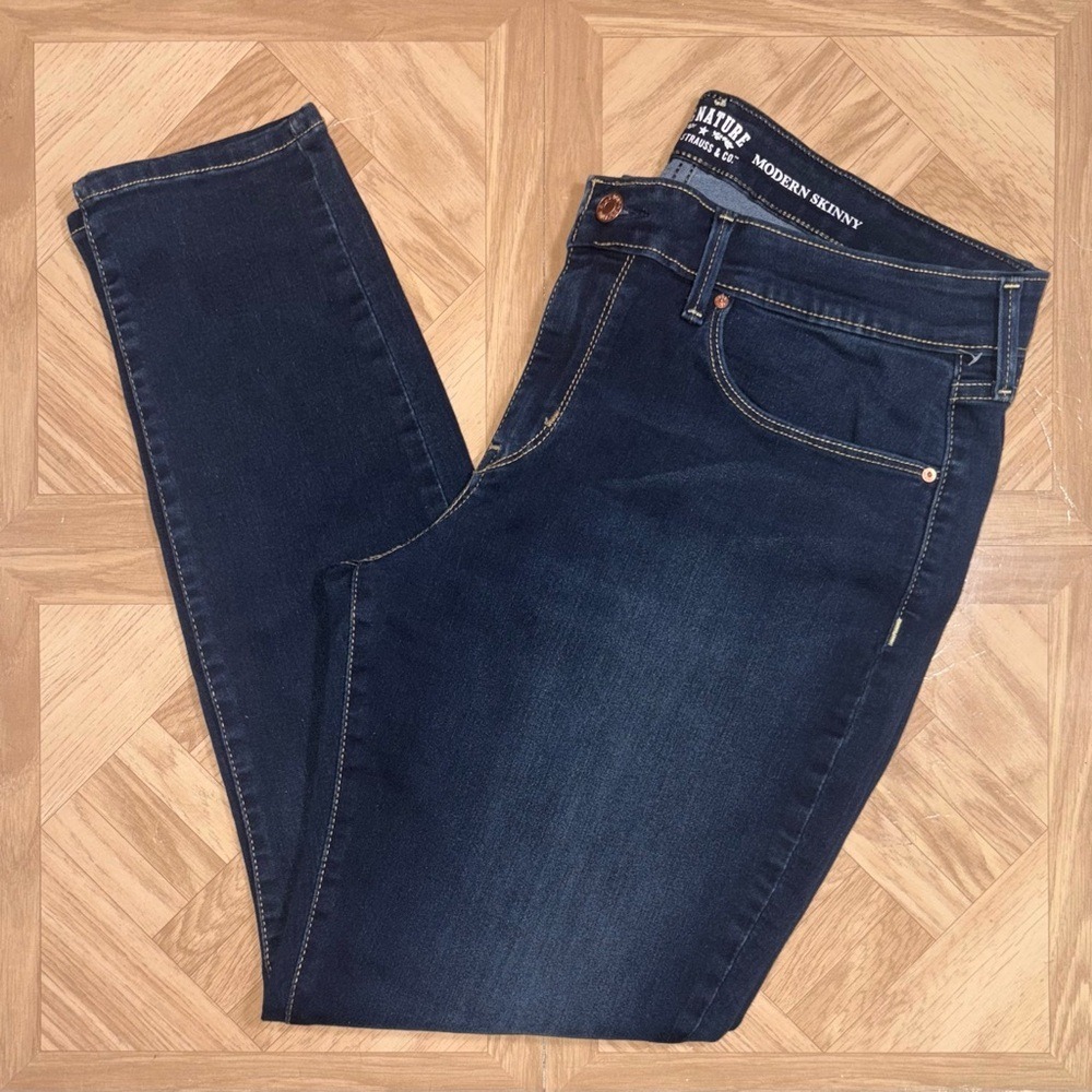 Levi Strauss & Co Signature Jeans Size 34x32 Slim Fit Skinny Dark Wash Denim